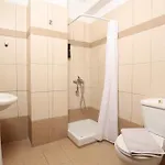 Gregory Apartman *